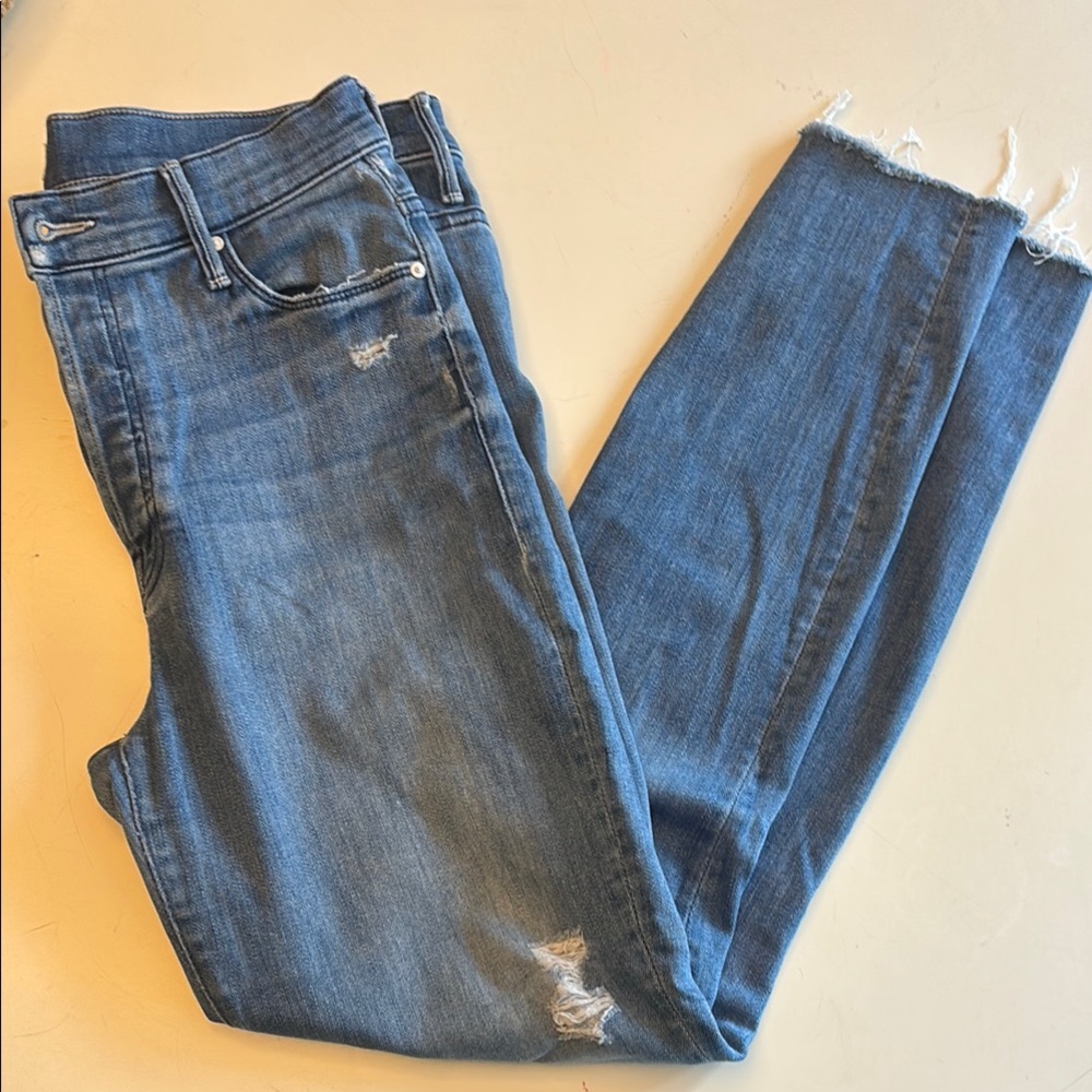 Mother jeans, the stunner ankle fray